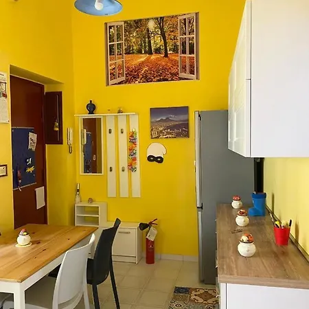 La Casa Di Peppa - Airport And Station Apartament Neapol